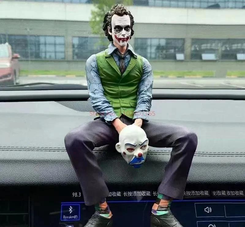 مجسم الجوكر للسيارة و المكتب مع القناع الشهير – Joker Car & Desk Ornament